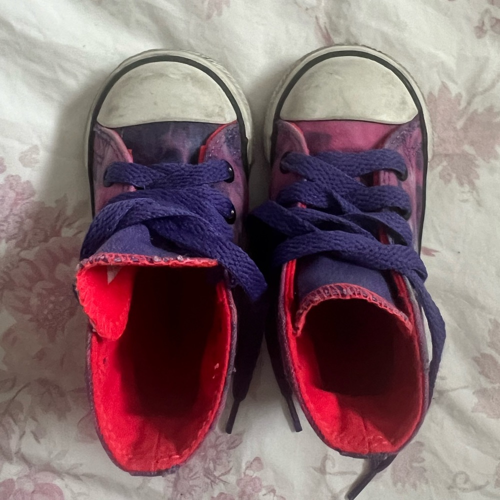 Baby girl Converse